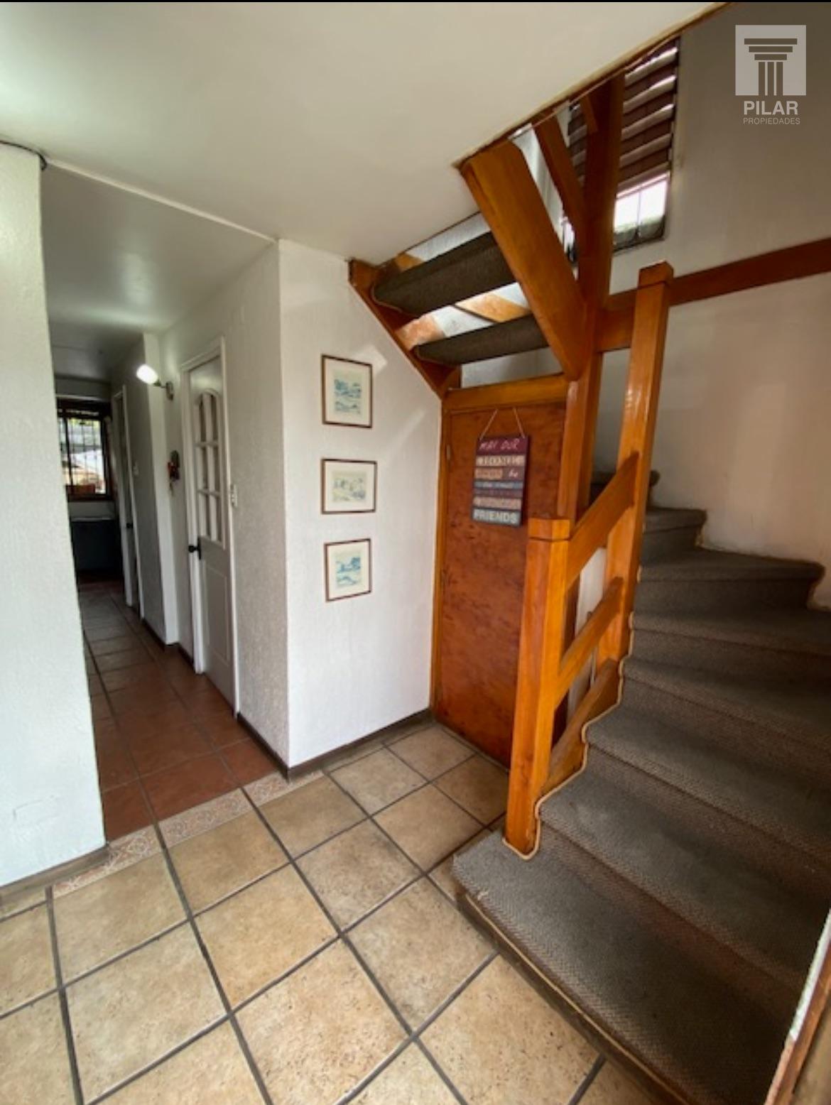 ACOGEDORA CASA EN LA REINA